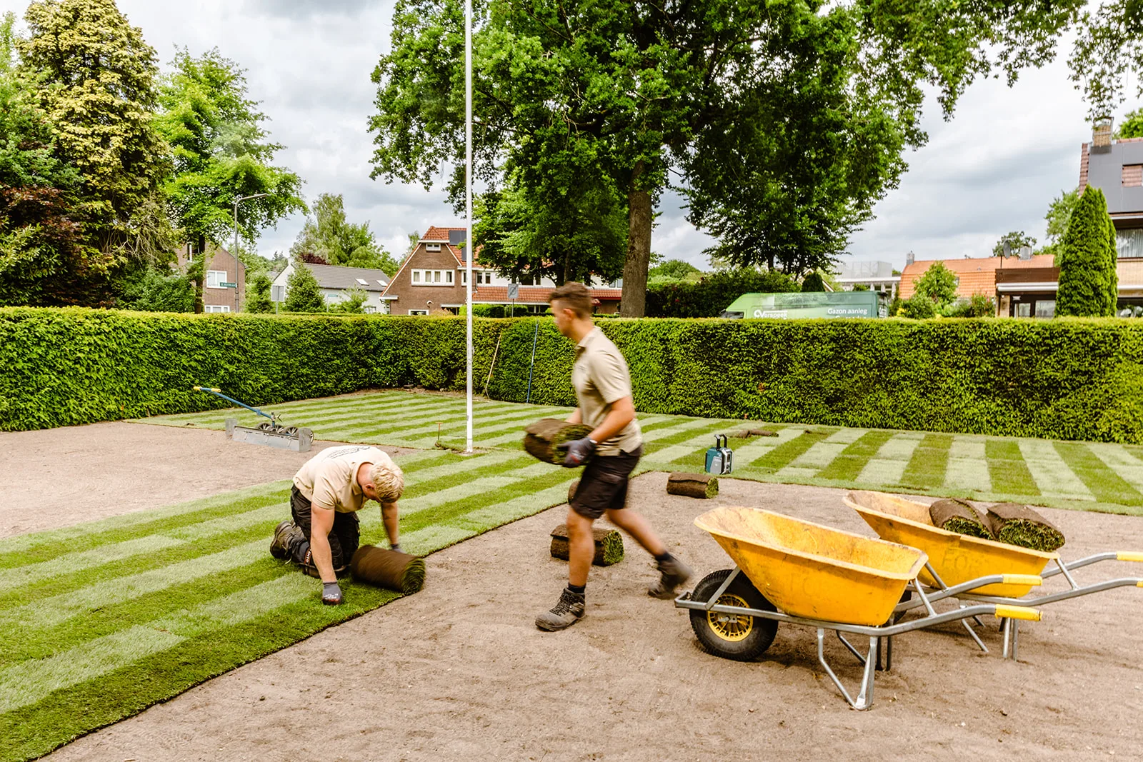 Professionele aanleg van graszoden door experts voor een snel en strak resultaat